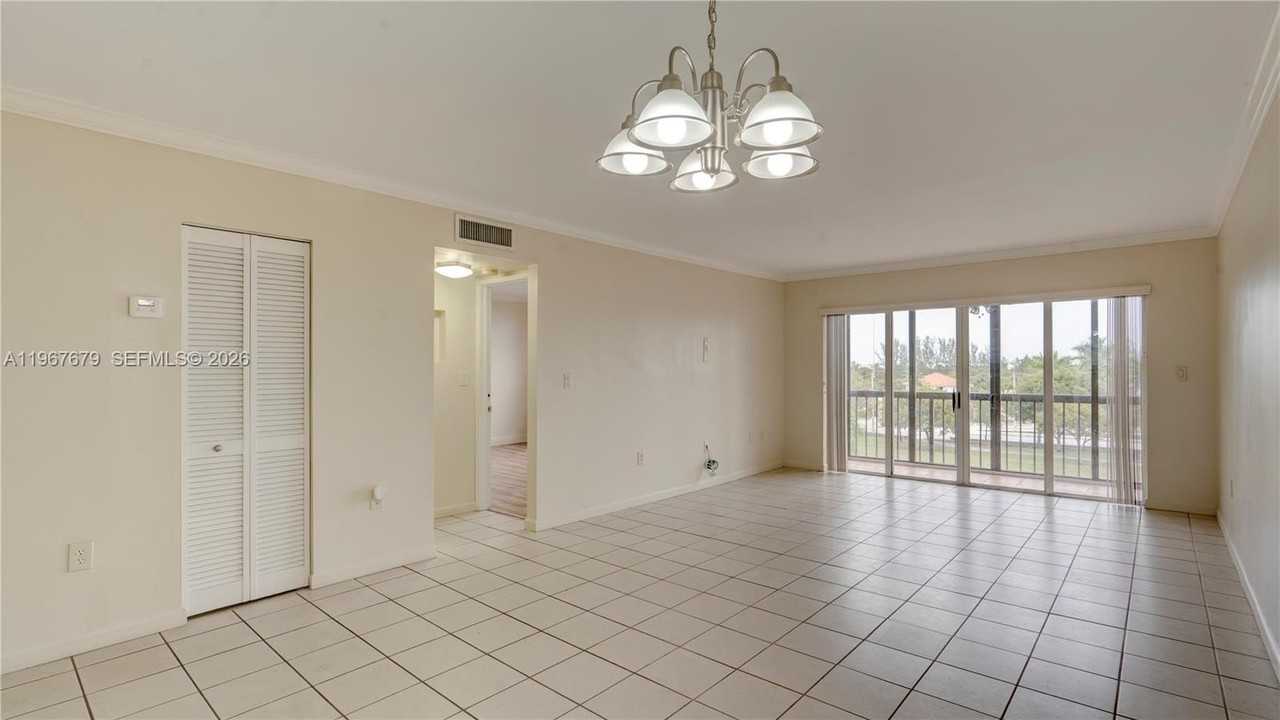 10155 Nw 9th Street Cir #4-401 - Photo 4 of 34
