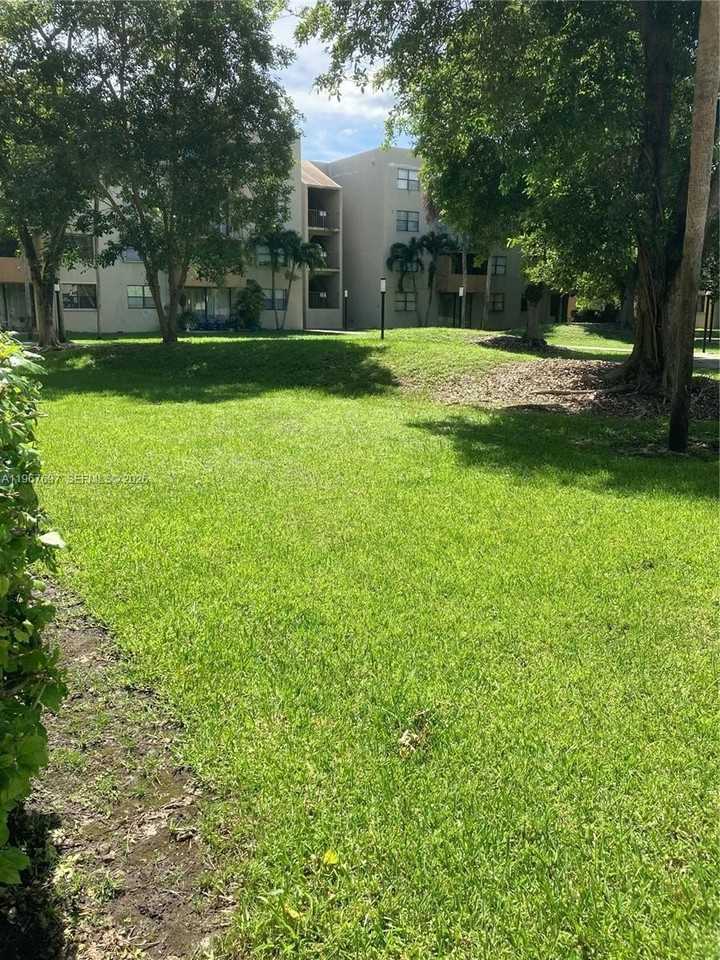 8004 Sw 149th Ave #C112 - Photo 2 of 3