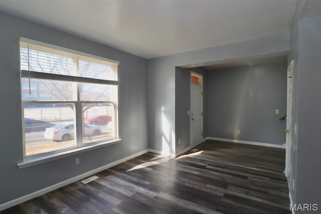 1212 S 13th St - Photo 4 of 34