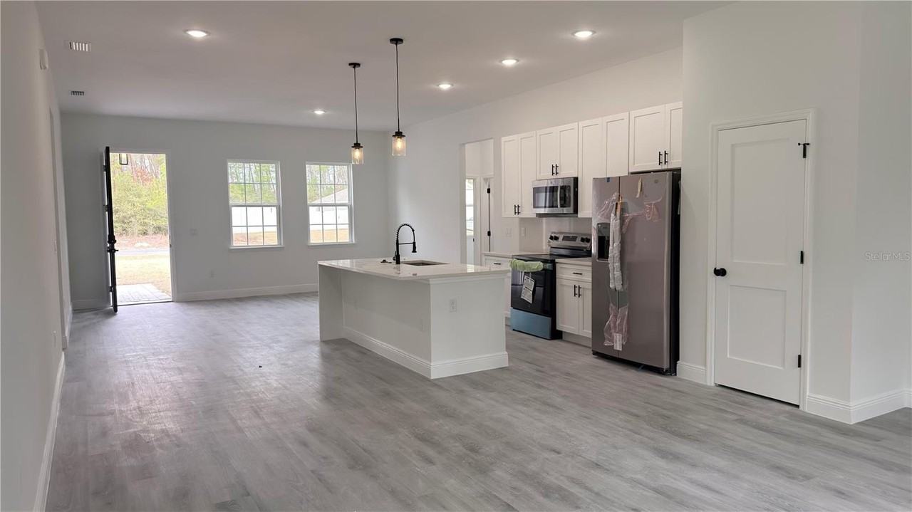 17356 Sw 41st Cir - Photo 7 of 42