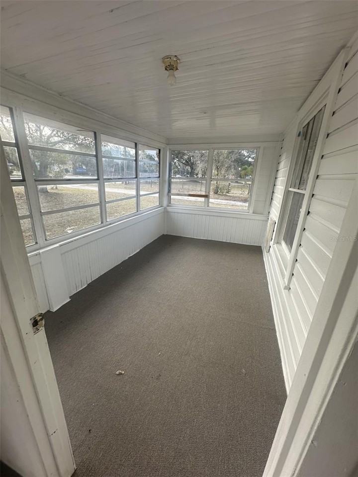 738 N Dean Rd - Photo 2 of 11