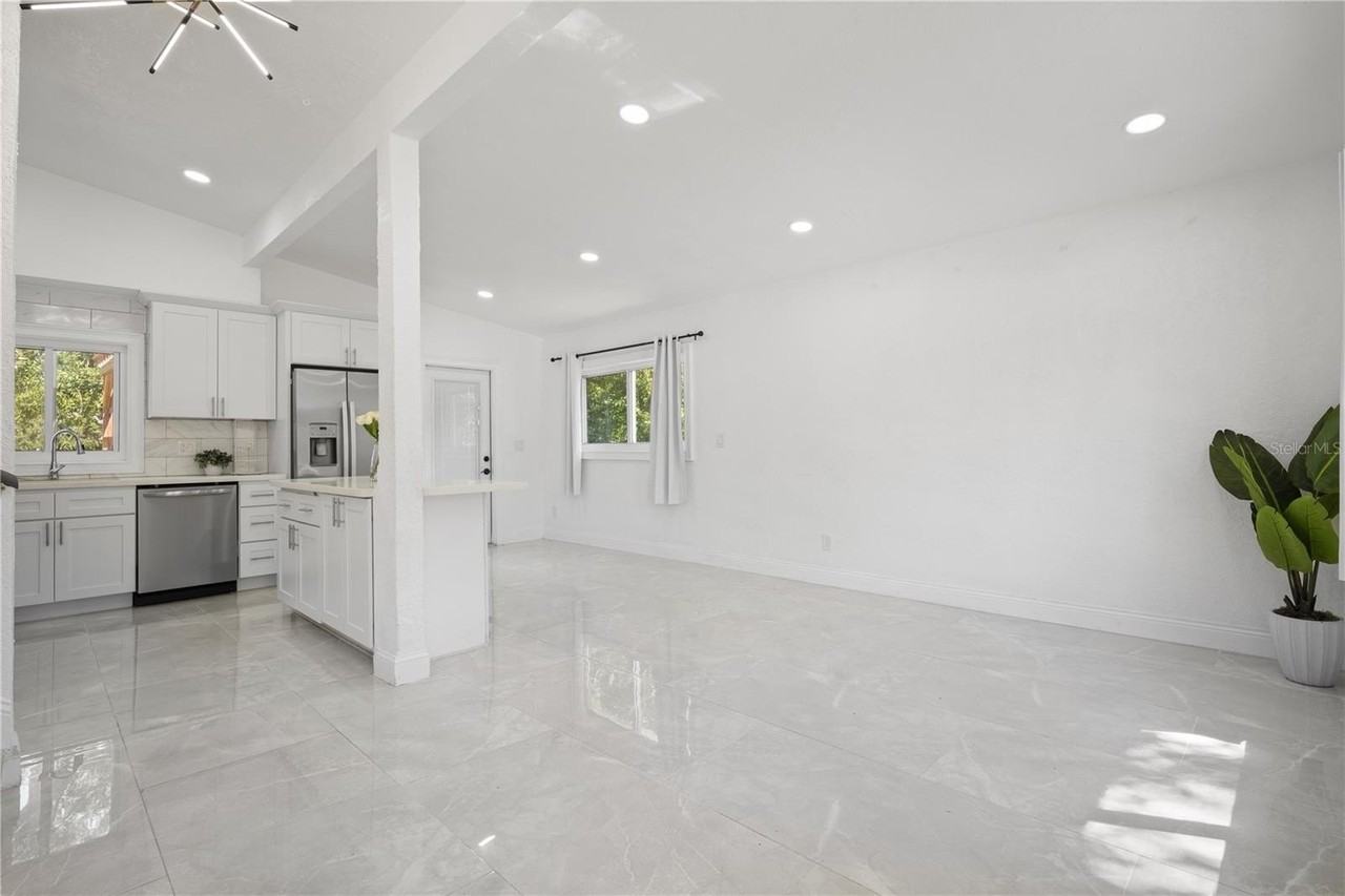 5115 16th St N - Photo 3 of 23