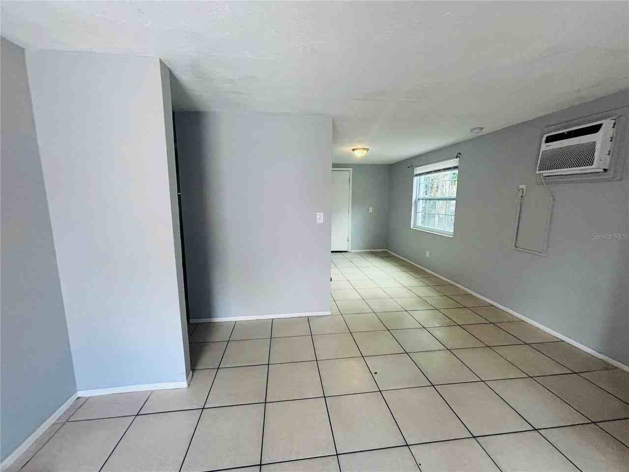 11733 N 12th St #L - Photo 2 of 7