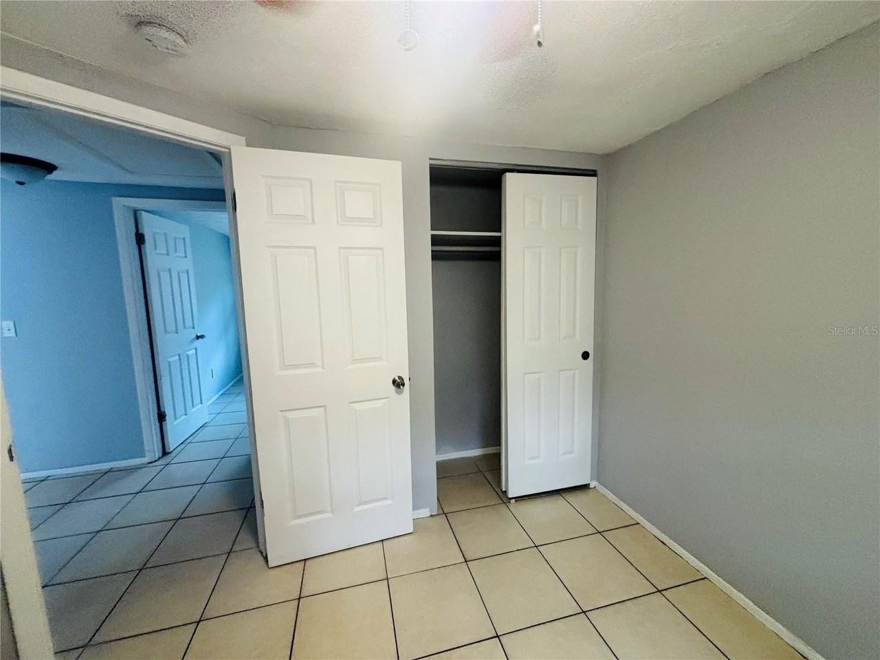 11733 N 12th St #L - Photo 6 of 7