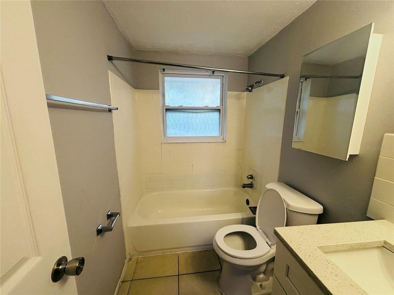 11733 N 12th St #L - Photo 7 of 7