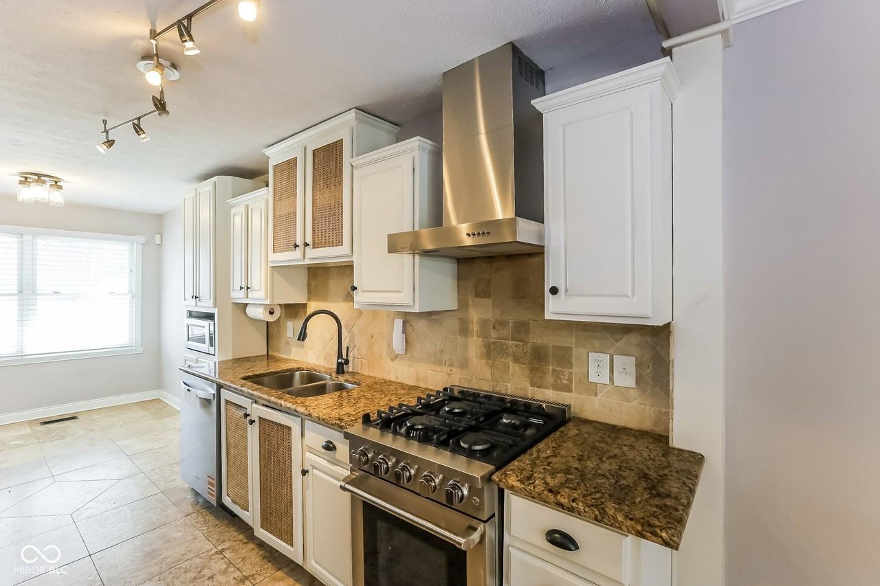 1026 N New Jersey St - Photo 7 of 16