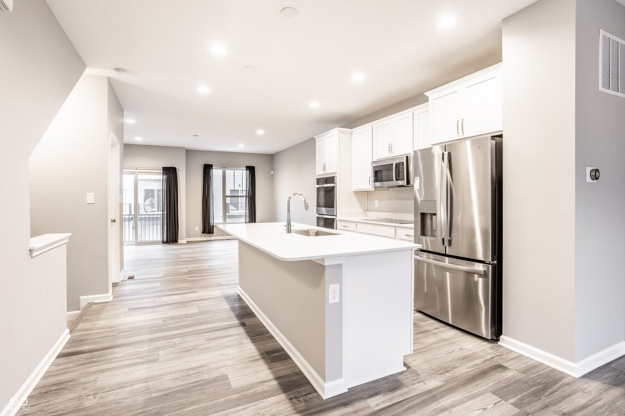 3123 Bolton Square Blvd - Photo 7 of 31