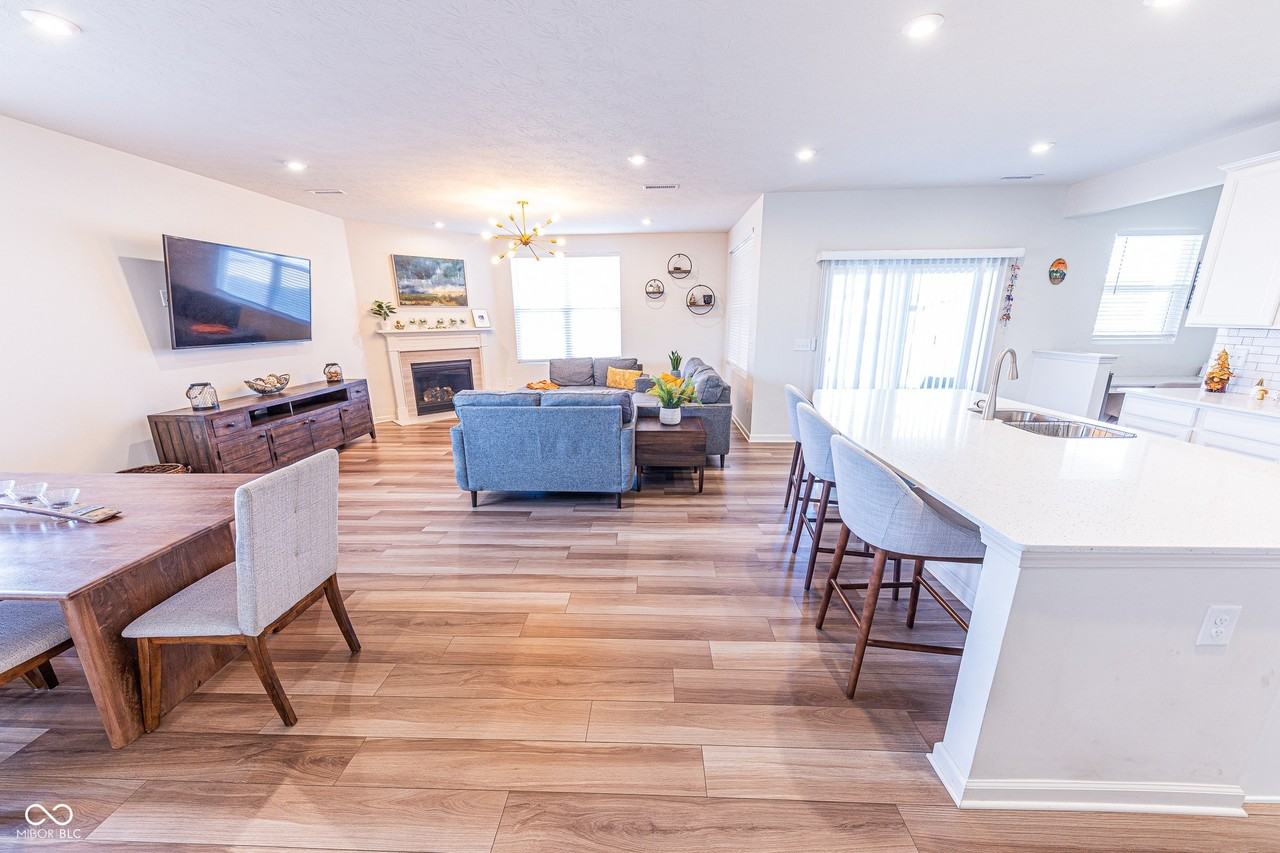 6786 Sable Point Dr - Photo 4 of 23