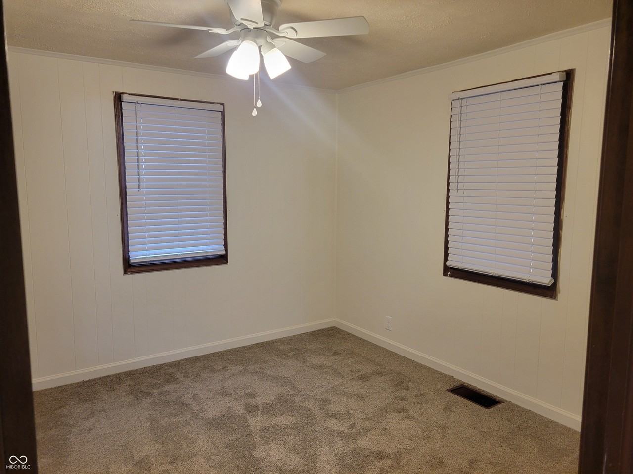 3425 Campbell St - Photo 3 of 15