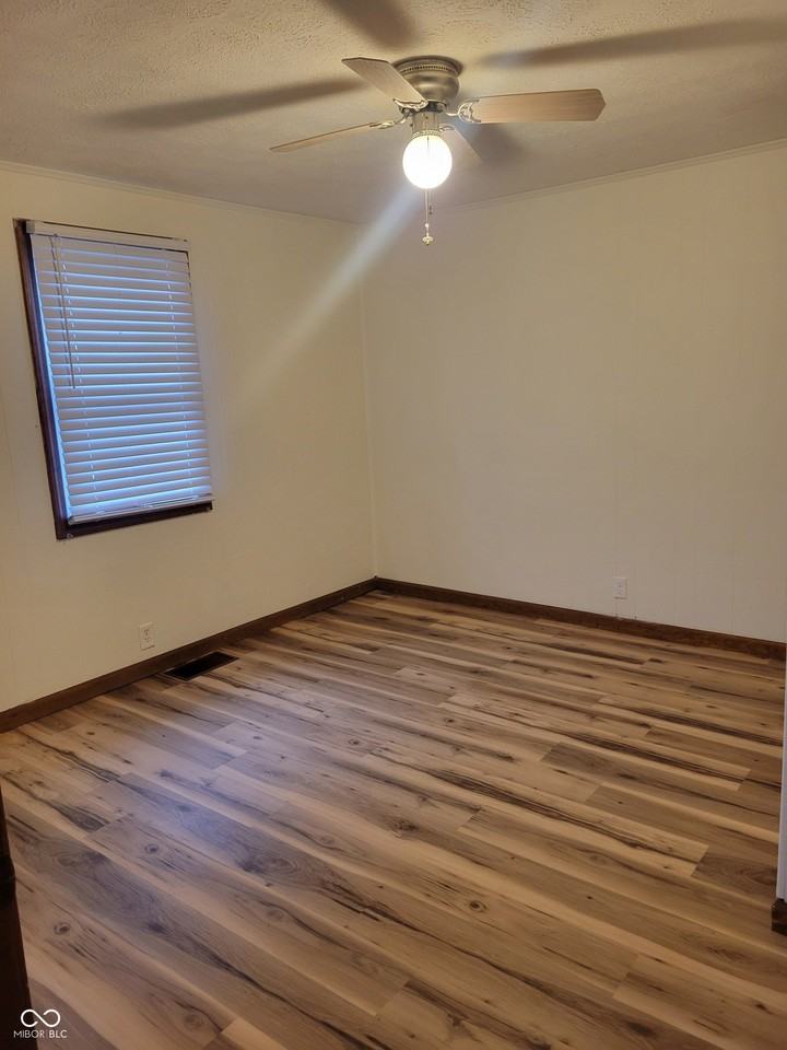 3425 Campbell St - Photo 4 of 15