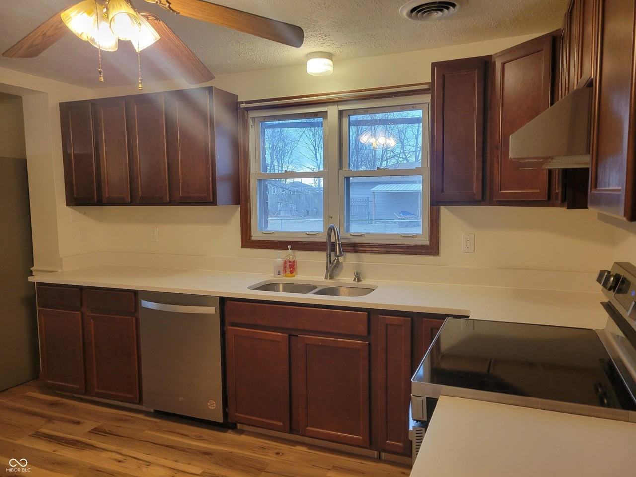 3425 Campbell St - Photo 7 of 15