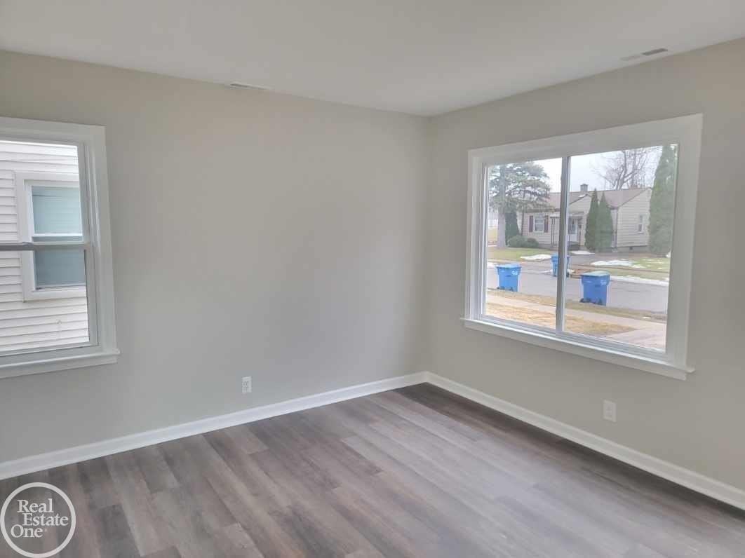 11319 Studebaker Ave - Photo 4 of 12