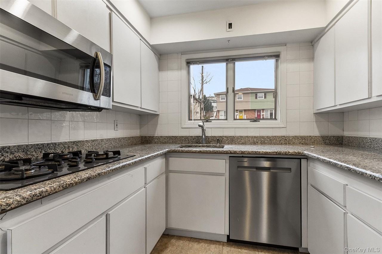 6 Regina Pl Unit 1 #1 - Photo 7 of 11