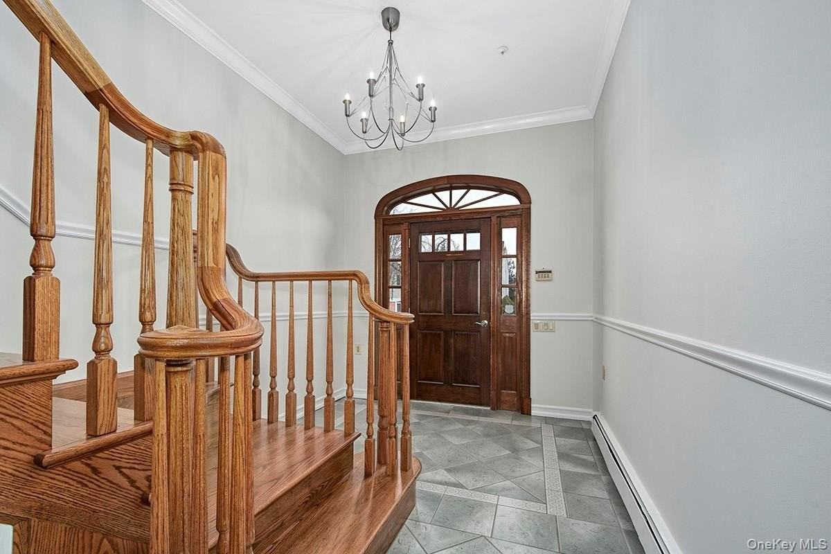 228 Lincoln Ave E Unit 226 #226 - Photo 2 of 21