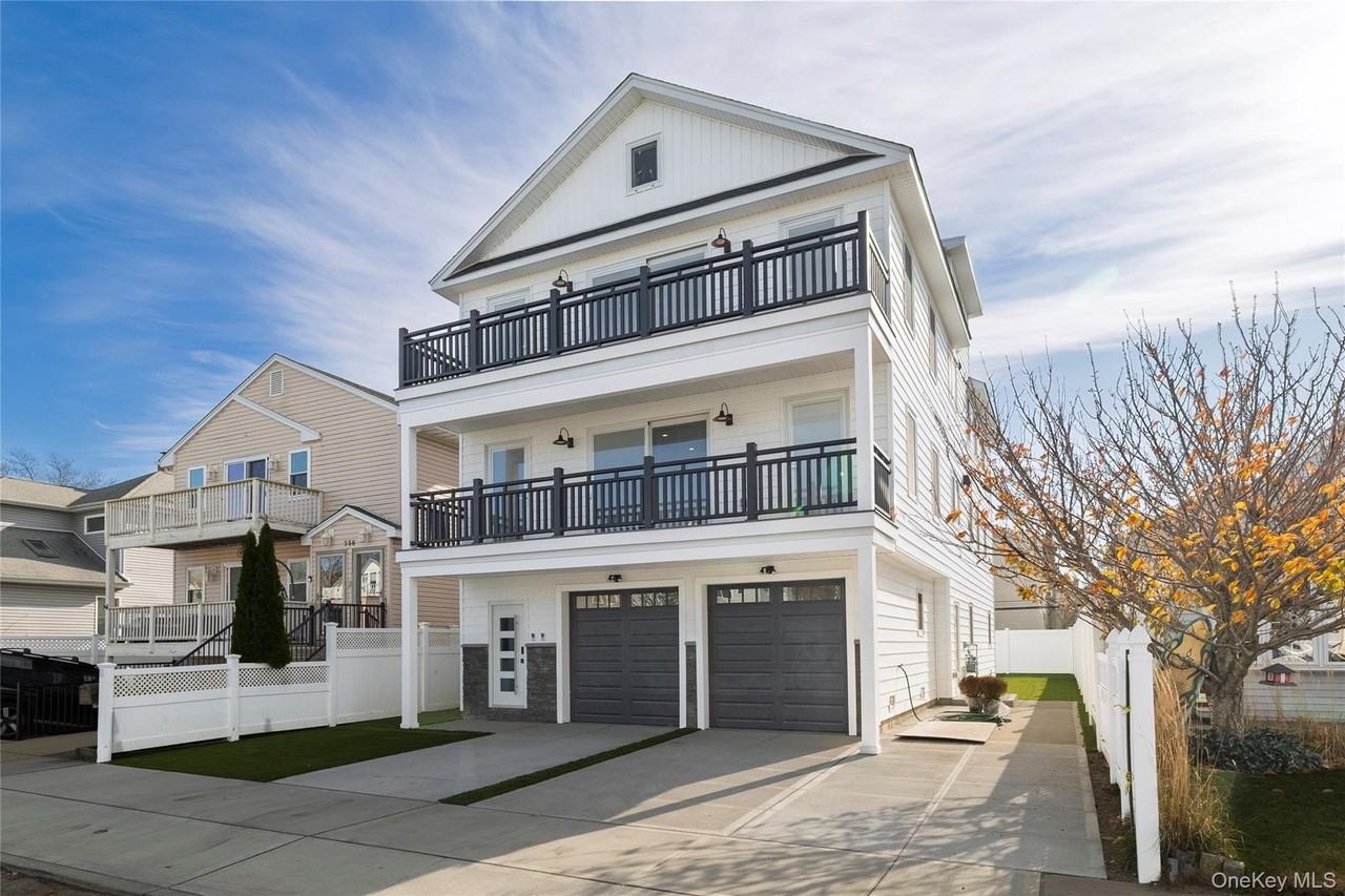 550 E Harrison St - Photo 2 of 23