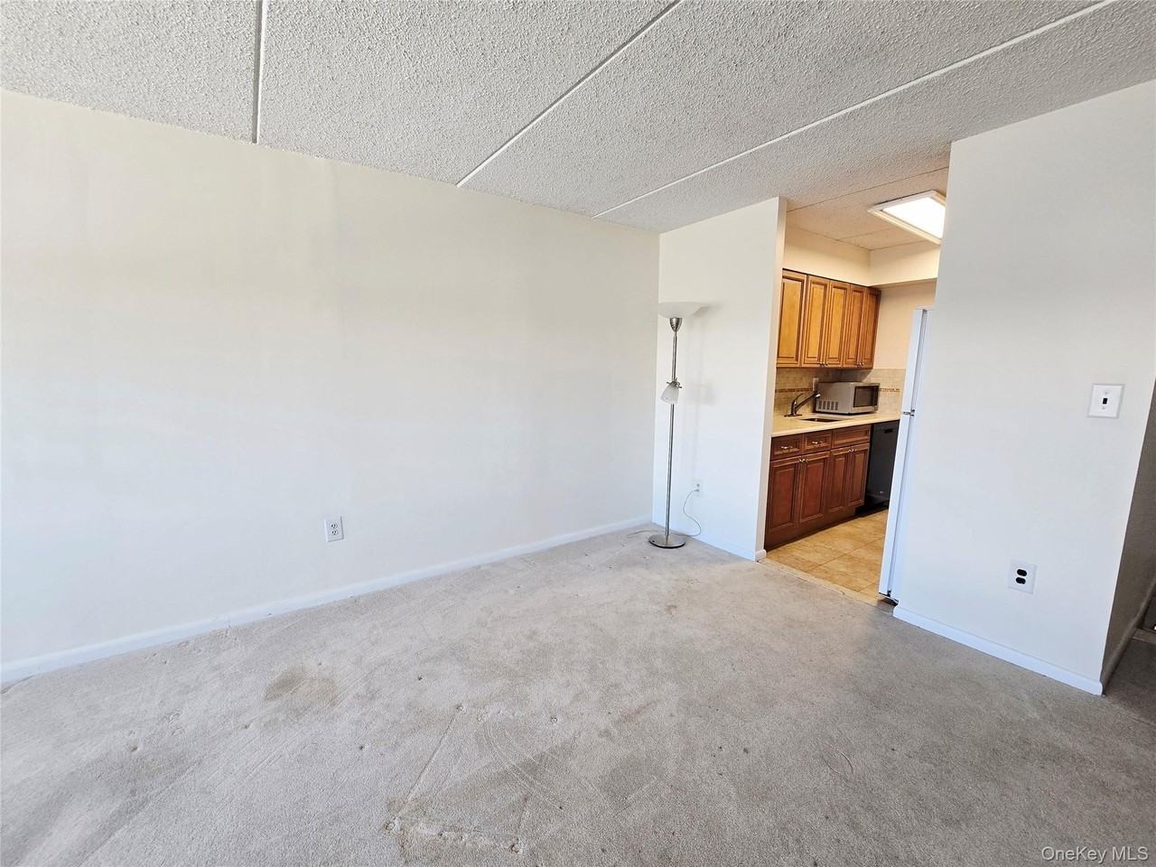 142 Main St Apt 3d #3D - Photo 6 of 10