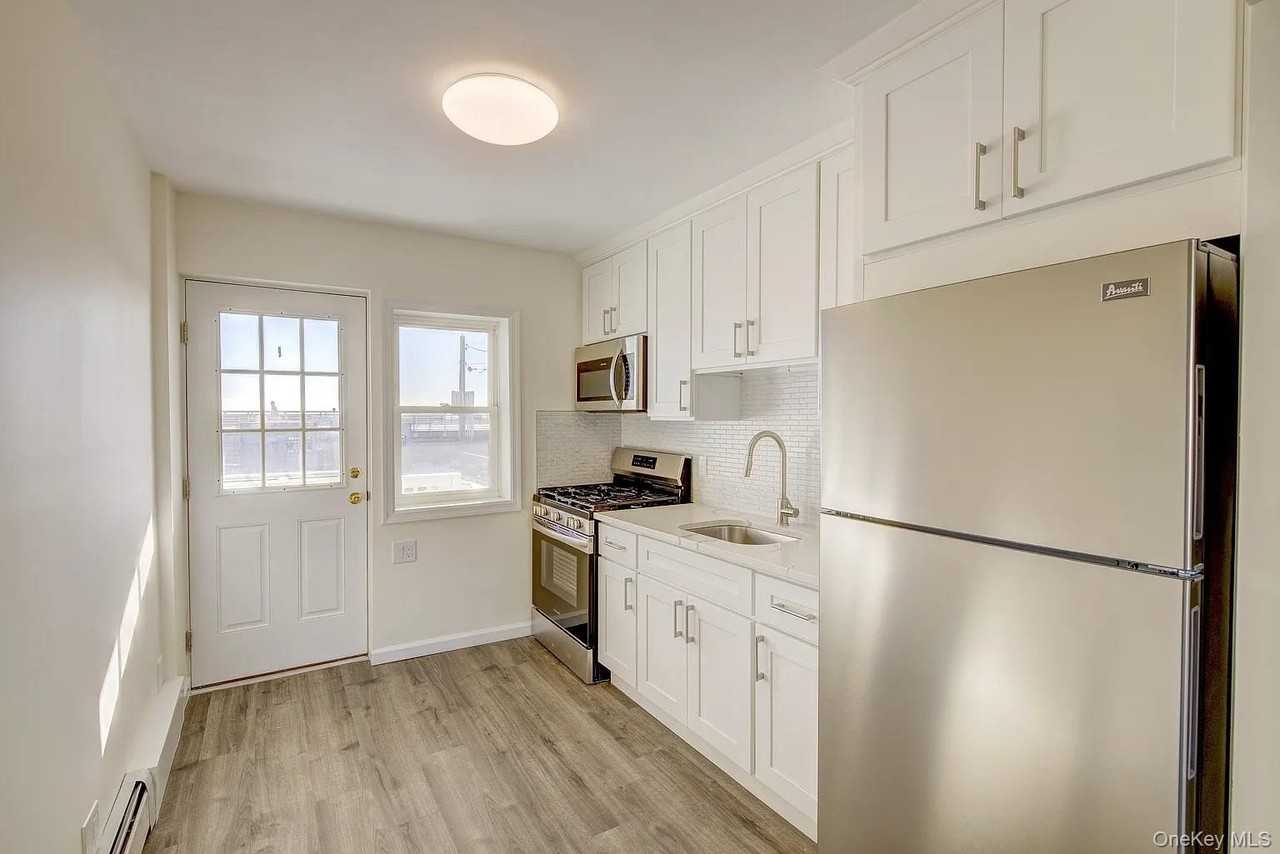 670 W Broadway unit: 2Nd Floor #2ndFL - Photo 3 of 15