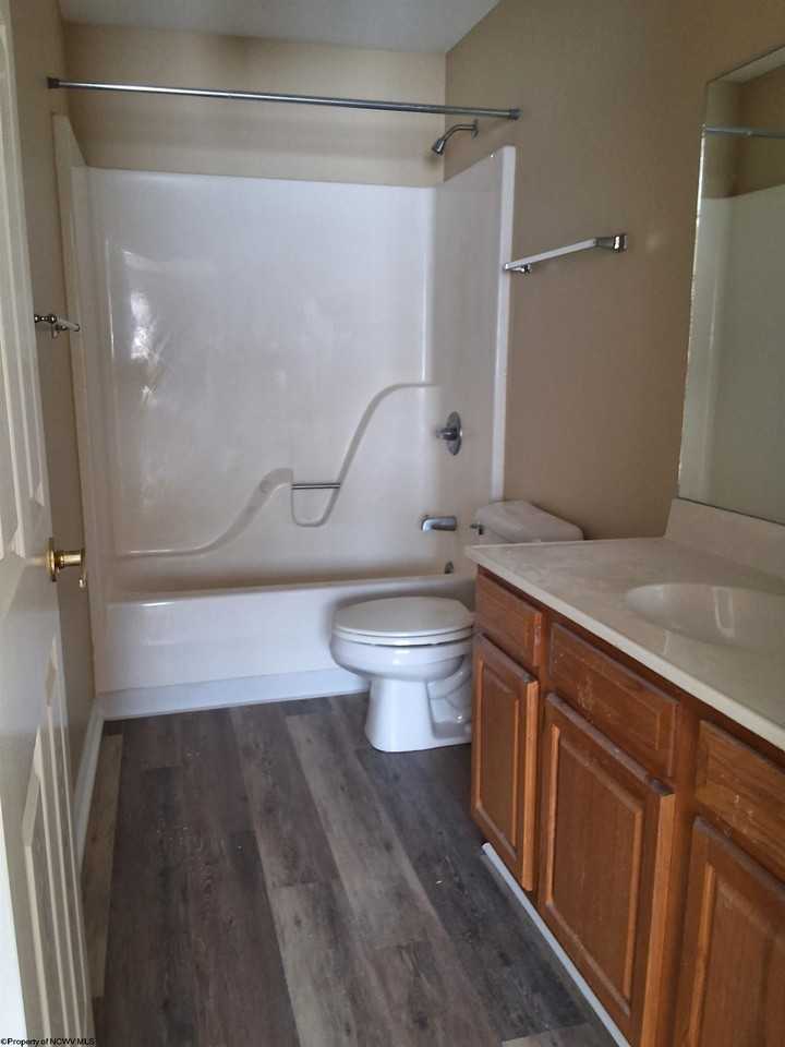 208 Mountain Golf Dr - Photo 4 of 10