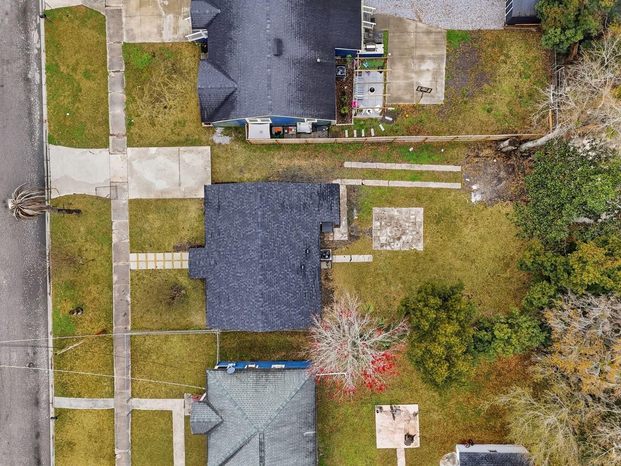 Mackinaw St - Photo 6 of 12