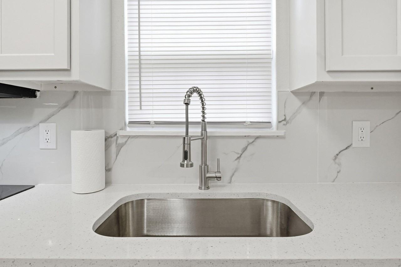 Mackinaw St - Photo 7 of 12