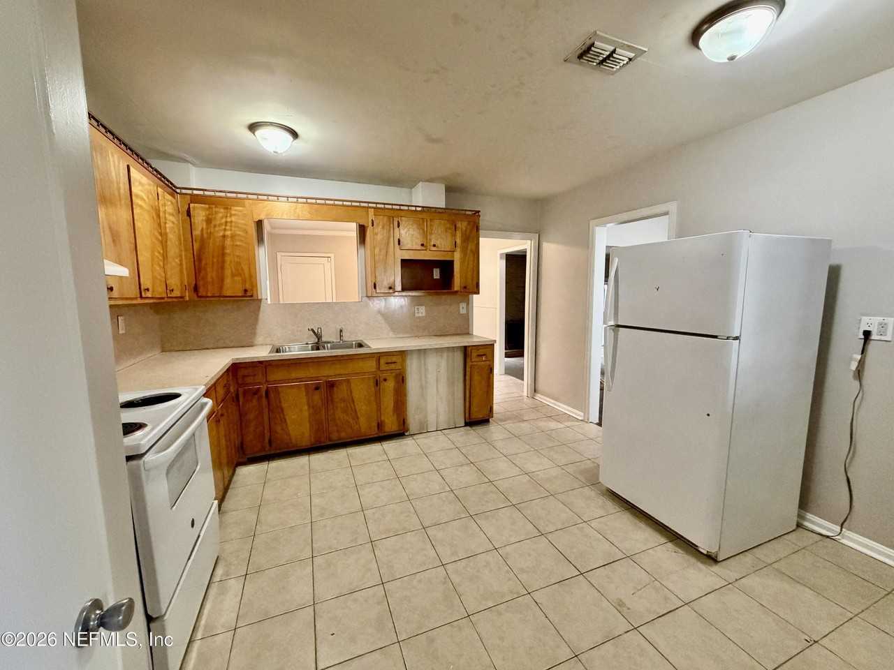 2935 Bethel Ct - Photo 6 of 26