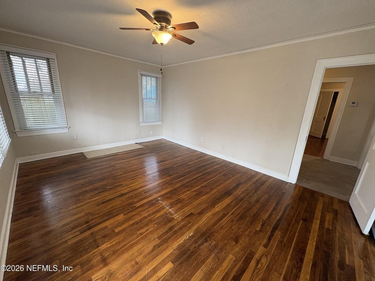 859 Saint Clair St - Photo 5 of 9