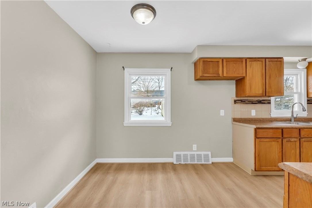 12918 Eastwood Blvd - Photo 7 of 26