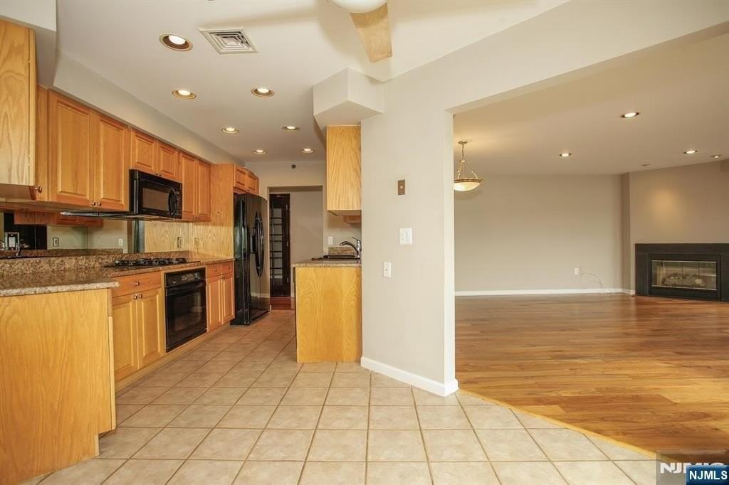 602 Rutledge Ct - Photo 7 of 27