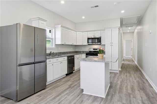 273 Brooklyn Ave - Photo 5 of 13