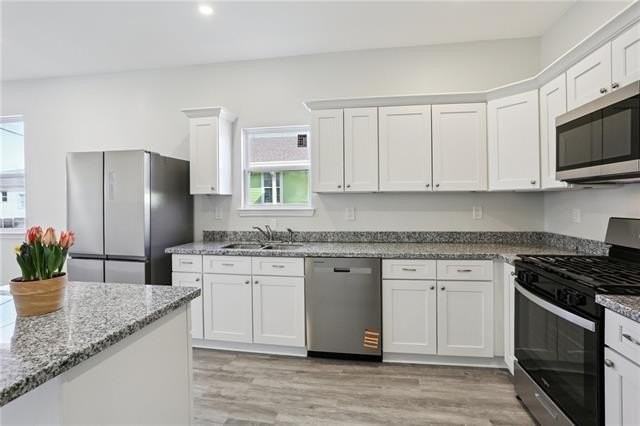 273 Brooklyn Ave - Photo 6 of 13