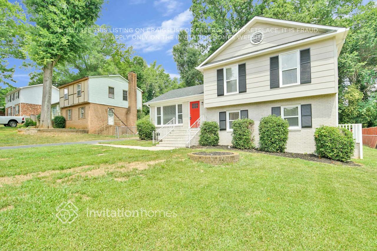 6301 Old Coach Rd - Photo 3 of 29