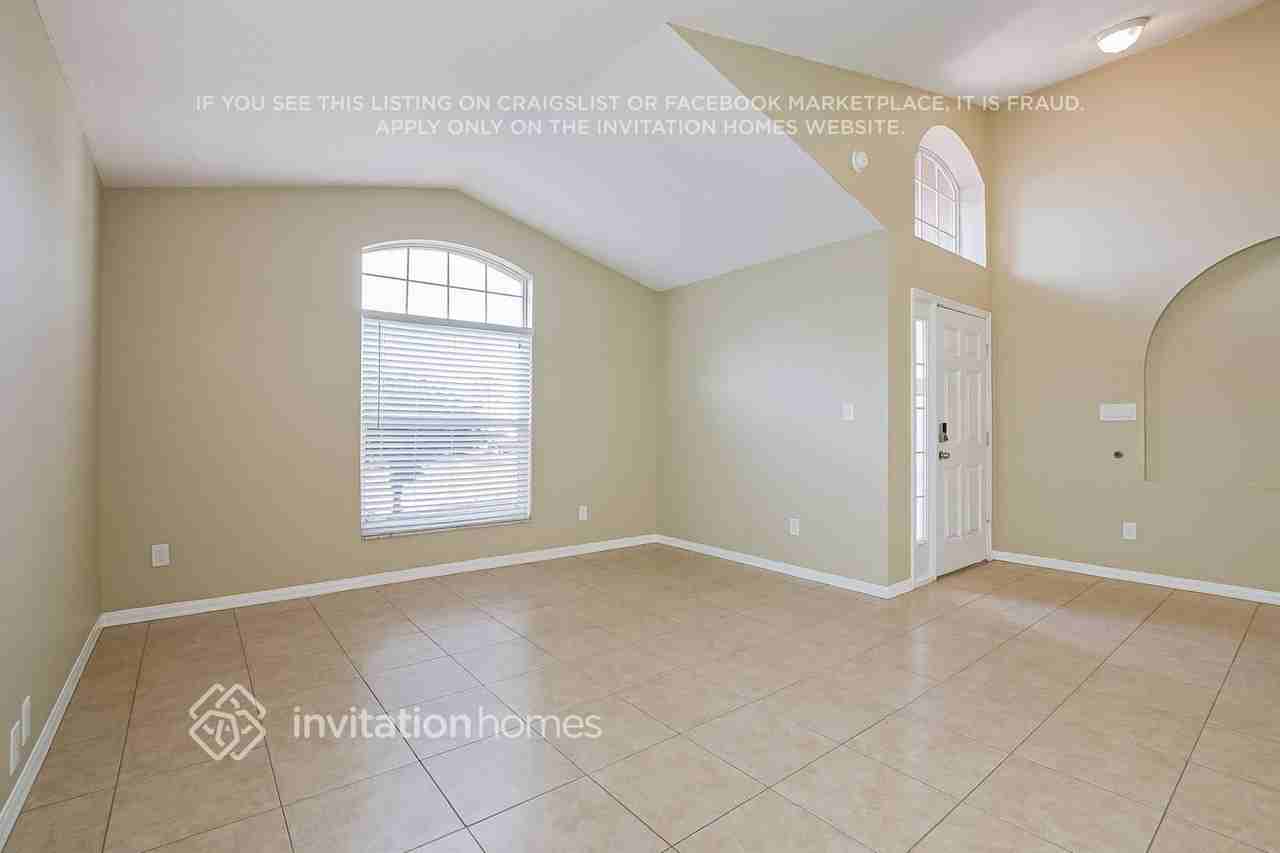 2688 Crater Ct - Photo 3 of 17