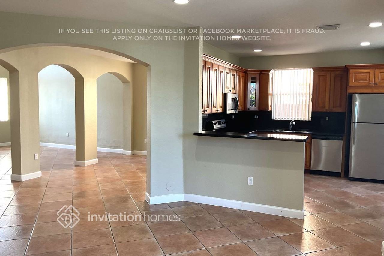 6601 Sw 162nd Ct - Photo 4 of 15