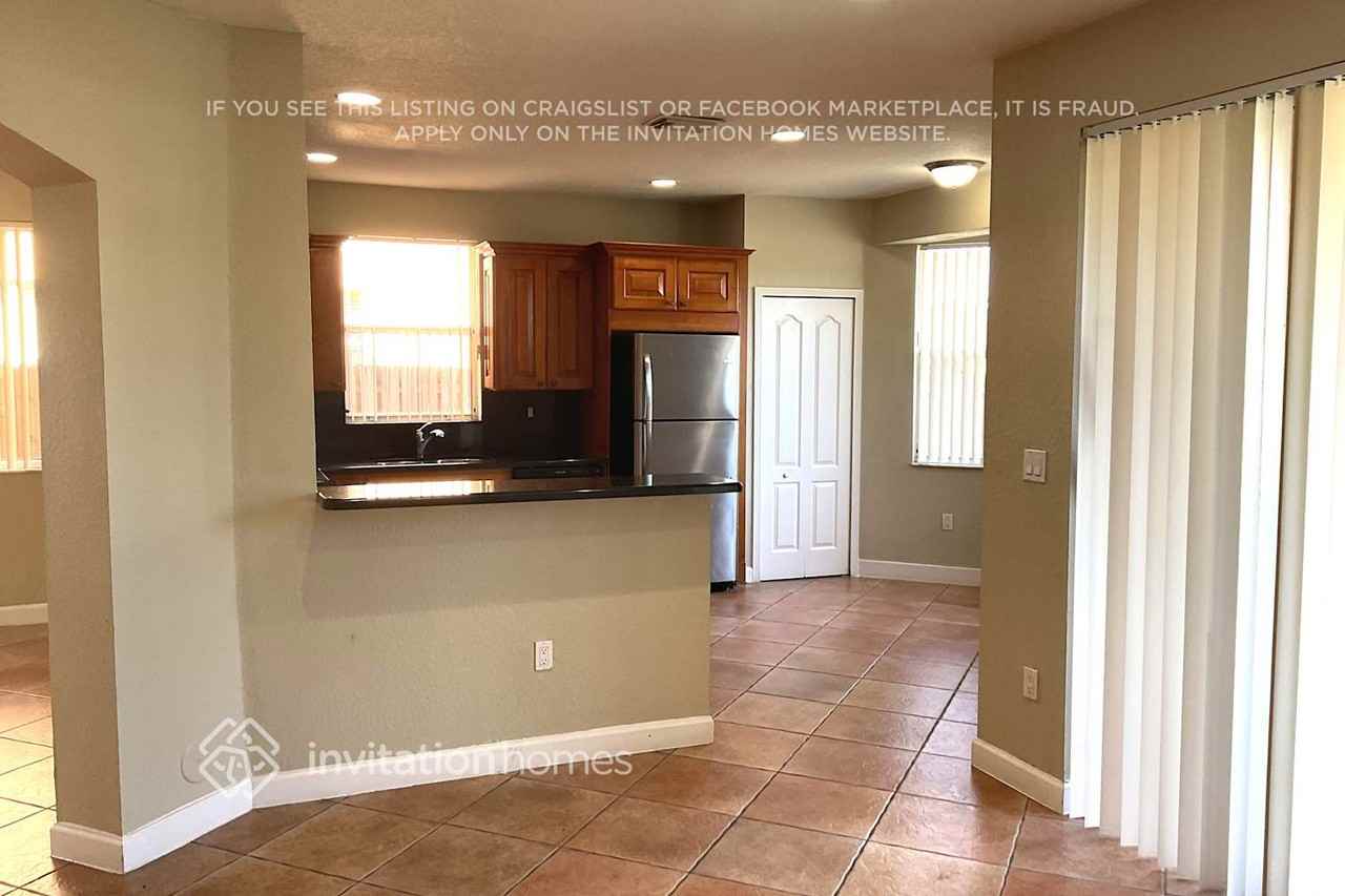 6601 Sw 162nd Ct - Photo 5 of 15