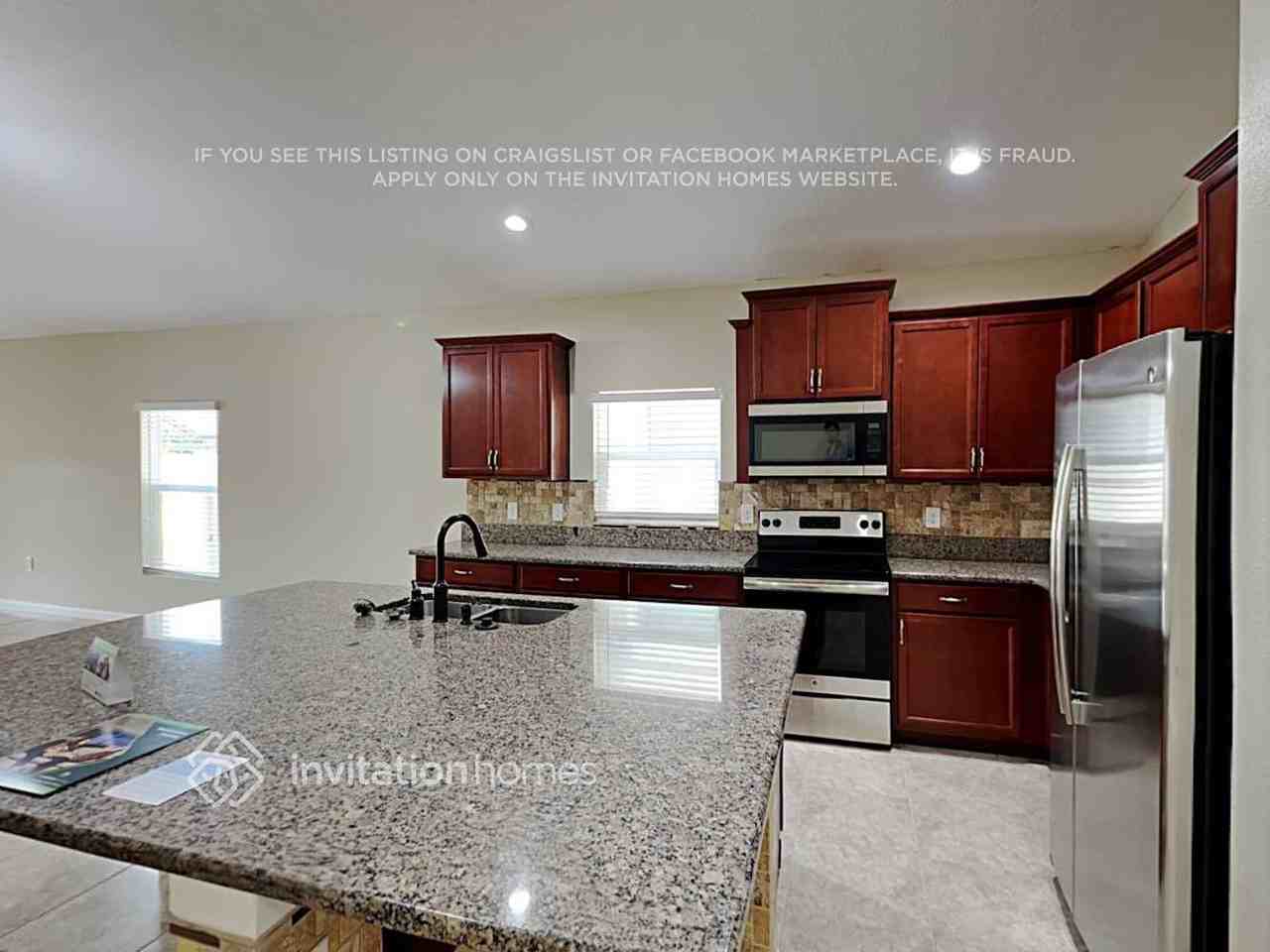 4270 Harvest Cir - Photo 5 of 17