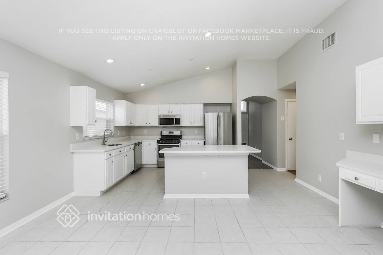 29413 Crossland Dr - Photo 7 of 17