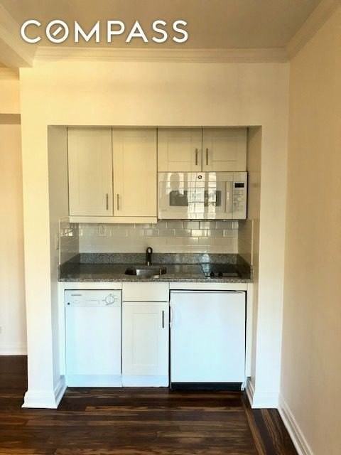 5 Tudor City Pl #1615 - Photo 3 of 12