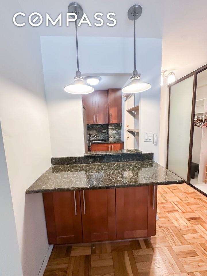 301 E 22nd St #2H - Photo 3 of 16