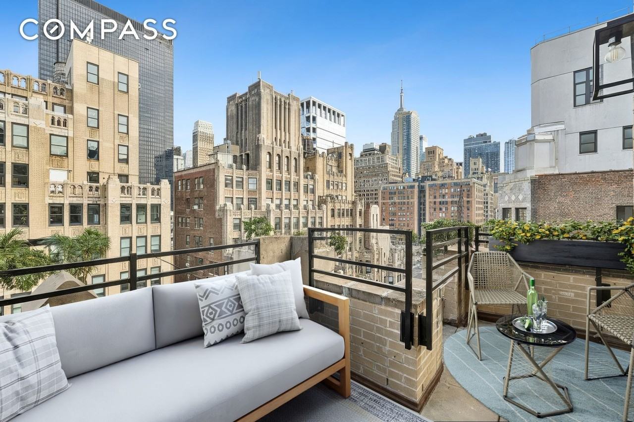 252 W 30th St #14FL - Photo 2 of 13