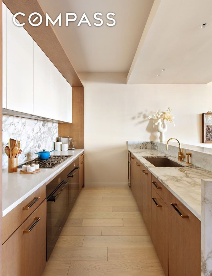 243 4th Ave #6B - Photo 3 of 7