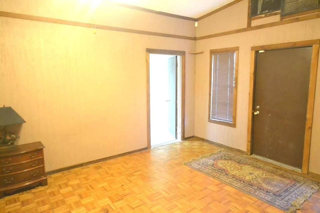 1661 Highway 79 S - Photo 3 of 9