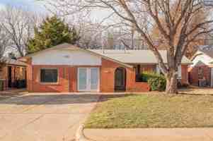 featured image of 421 Meadow Lake Dr