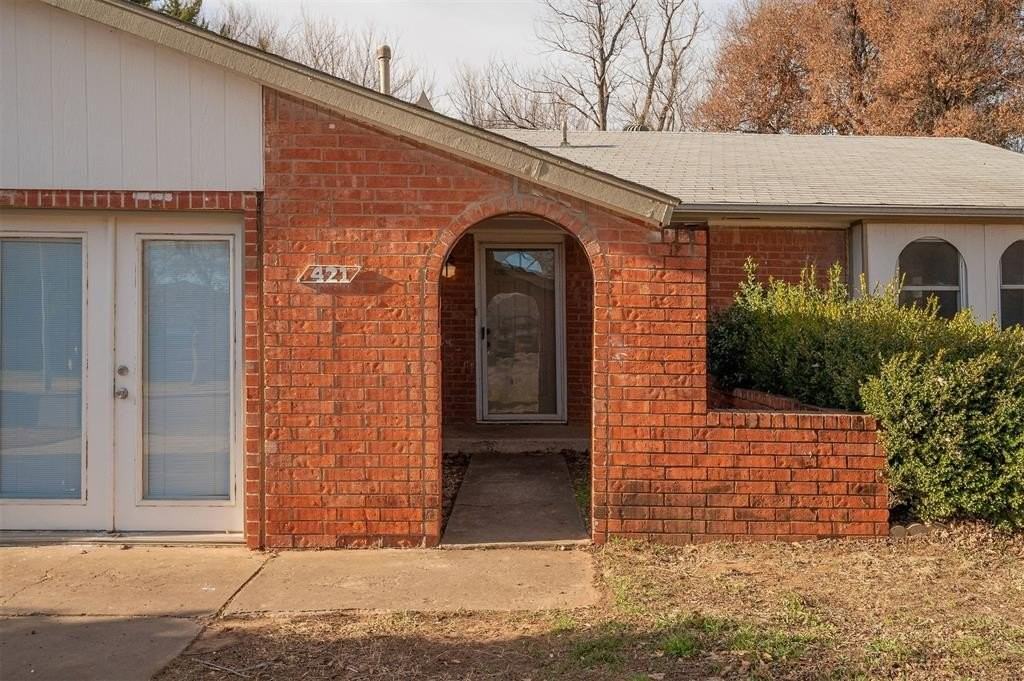 421 Meadow Lake Dr - Photo 2 of 38