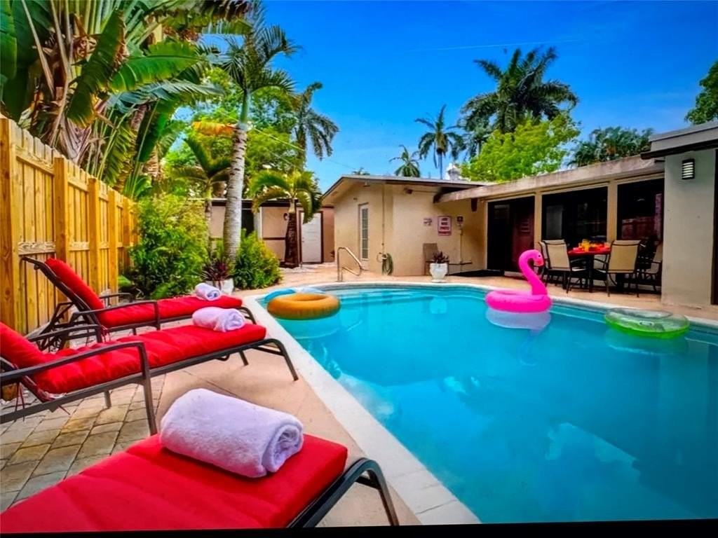 3024 Ne 2nd Ter - Photo 7 of 38