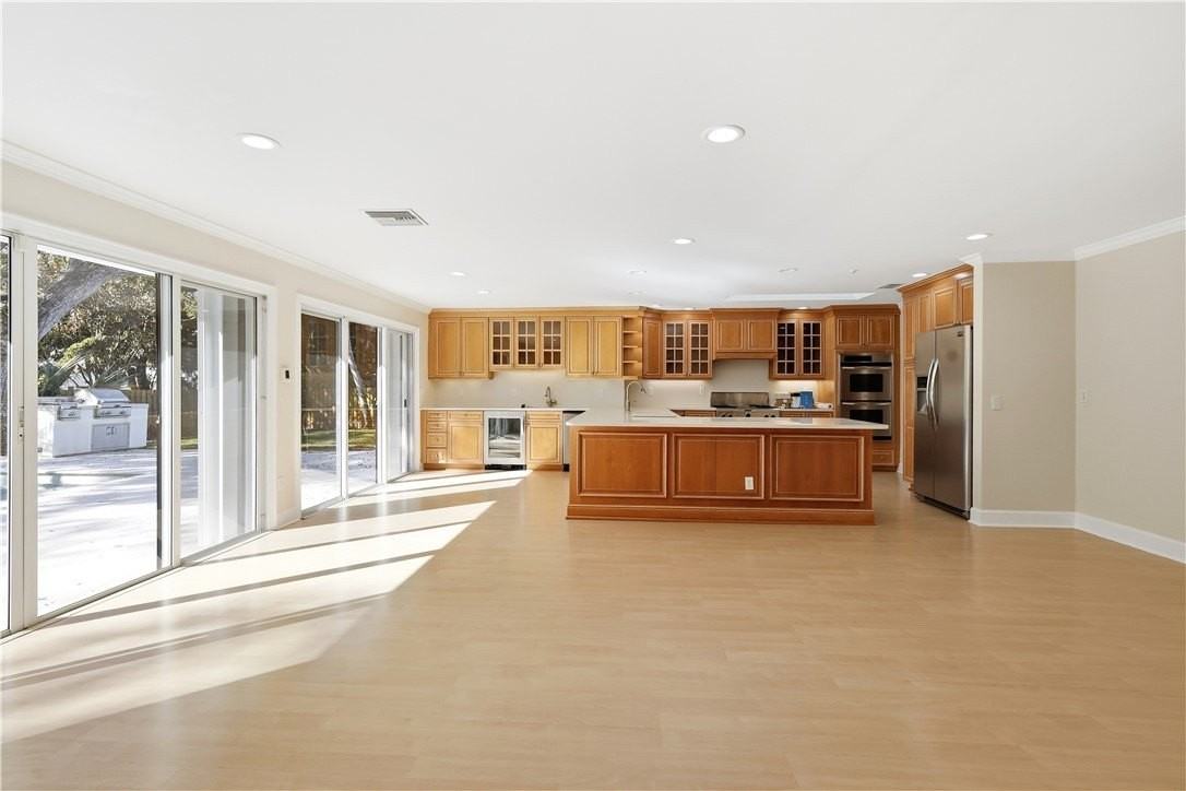 4617 Pebble Bay S - Photo 6 of 30