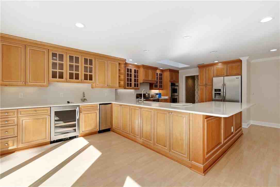 4617 Pebble Bay S - Photo 7 of 30