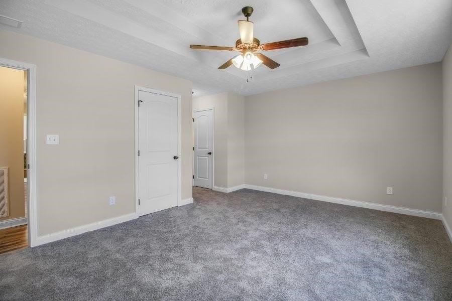 418 Lansing Ln - Photo 7 of 14