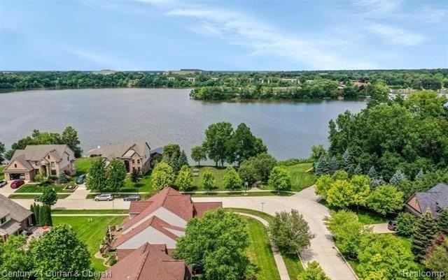 13080 Ventura Dr - Photo 3 of 23