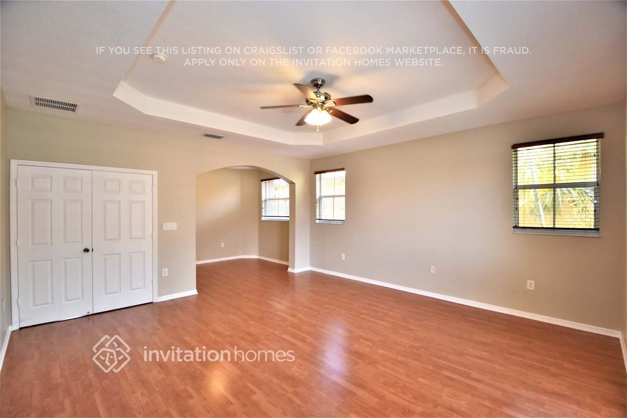 3066 Sw 155th Ave - Photo 6 of 26