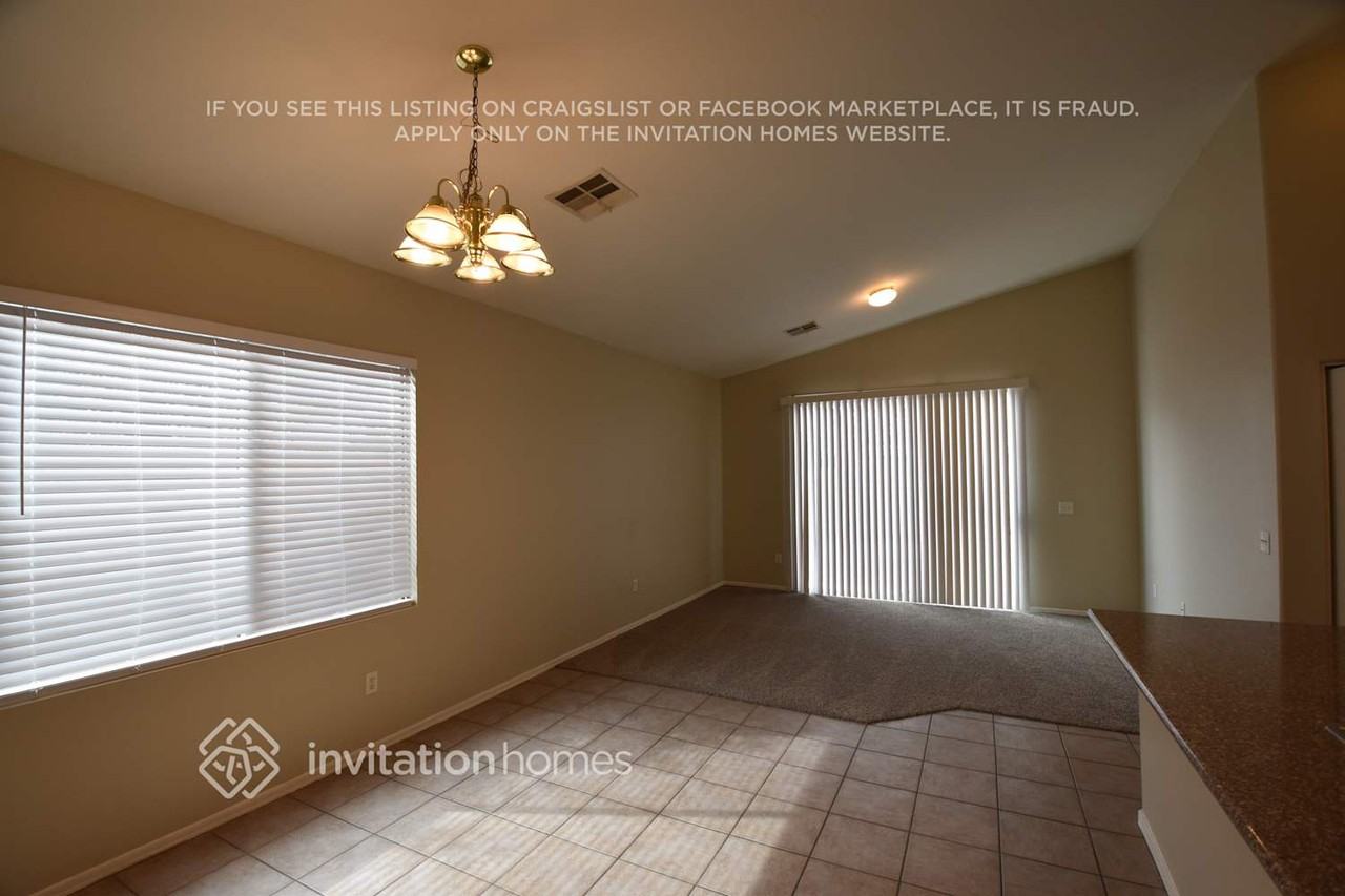 7002 S 40th Ln - Photo 4 of 13